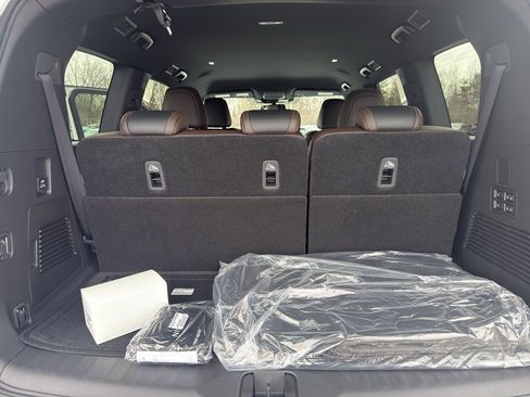 New 2026 Nissan Armada SL image 37