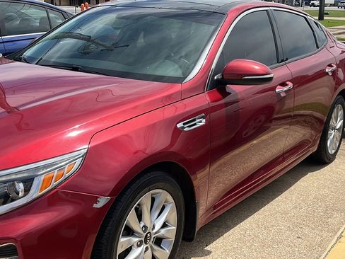 Used 2018 Kia Optima S w/ Panoramic Sunroof Package FWD image 2