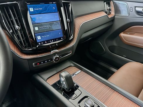 Used 2023 Volvo XC60 B5 Plus w/ Climate Package image 26