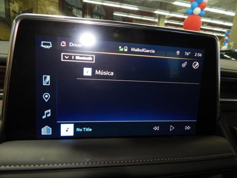 Used 2023 Chevrolet Suburban Z71 image 32