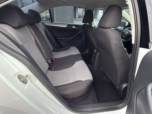 Used 2017 Volkswagen Jetta S image 16