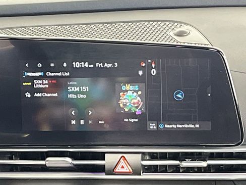 Used 2025 Hyundai Elantra Limited image 16