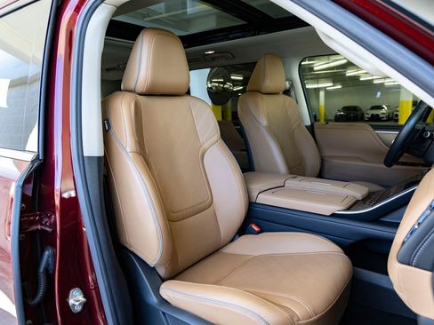 Used 2025 INFINITI QX80 Luxe image 33