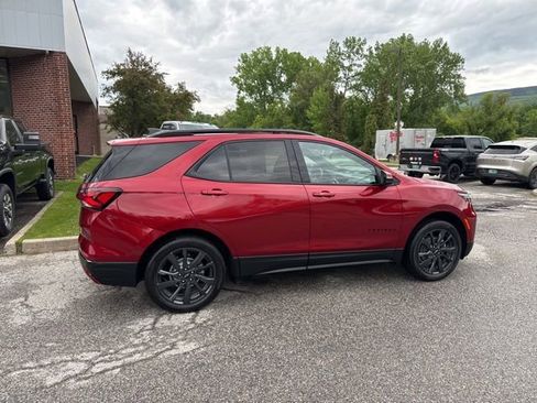 Used 2023 Chevrolet Equinox RS w/ RS Leather Package AWD/4WD image 11