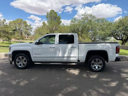 Used 2018 GMC Sierra 1500 SLT w/ Enhanced Driver Alert Package RWD image 2