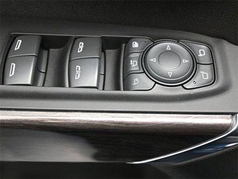 Used 2022 Chevrolet Silverado 2500 LTZ w/ LTZ Plus Package image 12