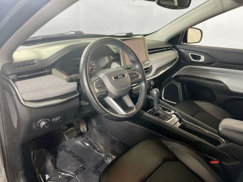 Used 2022 Jeep Compass Latitude w/ Convenience Group AWD/4WD image 9