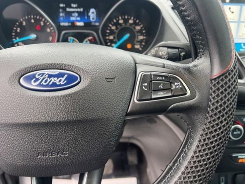 Used 2019 Ford Escape SEL image 28