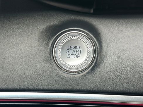 Used 2022 Genesis GV70 2.5T w/ Advanced Package image 23