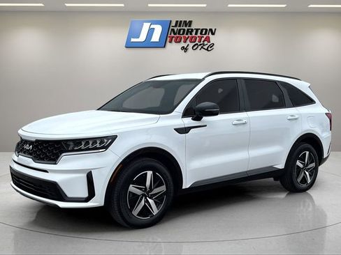 Used 2022 Kia Sorento S FWD image 1