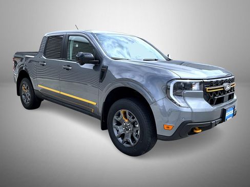 Used 2025 Ford Maverick Tremor AWD/4WD image 3