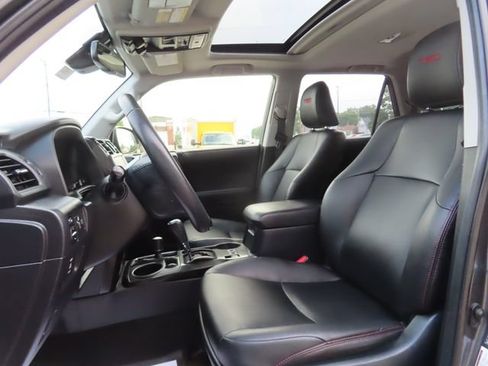 Used 2021 Toyota 4Runner Venture w/ Moonroof Package AWD/4WD image 21