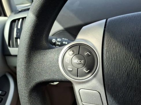 Used 2013 Toyota Prius Two image 19