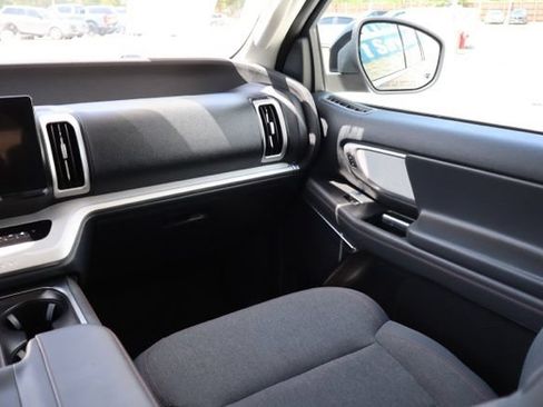 Used 2025 Ford Expedition Max Active AWD/4WD image 15