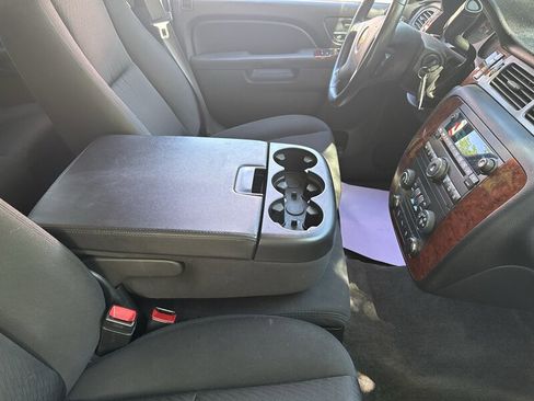 Used 2012 Chevrolet Avalanche LS w/ Convenience Package AWD/4WD image 30