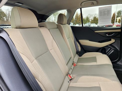 Used 2022 Subaru Outback Premium image 15