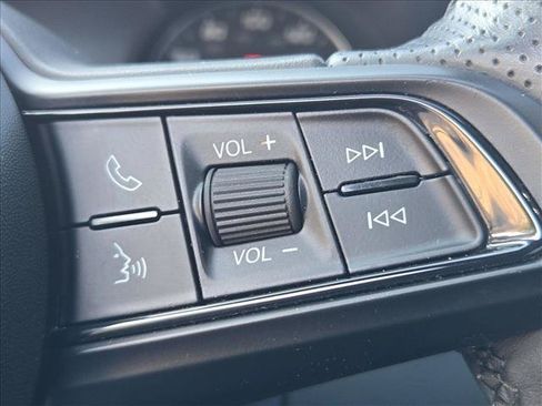 Used 2020 Alfa Romeo Giulia w/ Nero Edizione RWD image 27