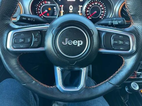 Certified 2021 Jeep Gladiator Mojave image 3