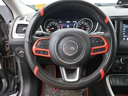 Used 2018 Jeep Compass Latitude w/ Popular Equipment Group FWD image 23