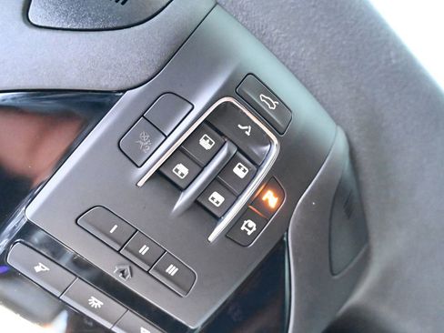 Used 2020 Maserati Levante image 37