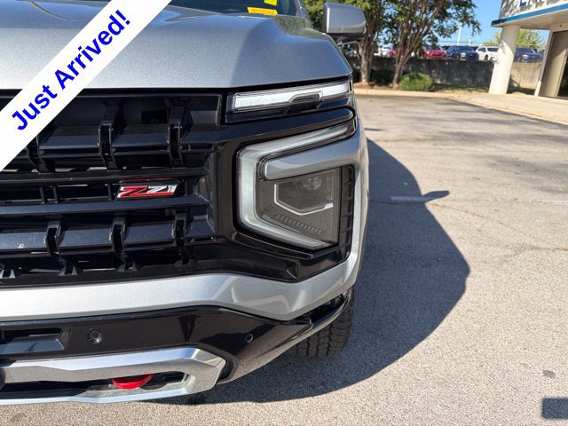 Used 2025 Chevrolet Suburban Z71 AWD/4WD image 11