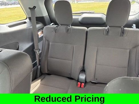 Used 2023 Ford Explorer XLT image 35