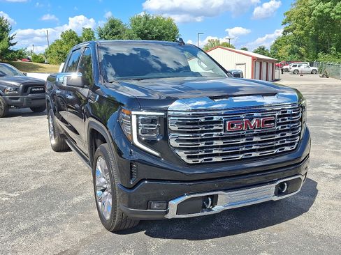 Used 2024 GMC Sierra 1500 Denali w/ Denali Reserve Package image 3