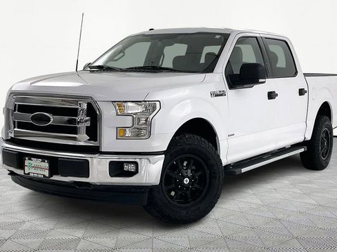 Used 2017 Ford F150 XLT w/ Equipment Group 301A Mid image 3