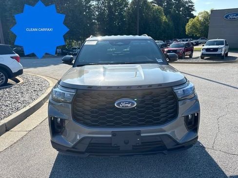 Used 2025 Ford Explorer ST-Line AWD/4WD image 3