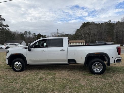 Used 2024 GMC Sierra 3500 Denali w/ Denali Reserve Package image 8