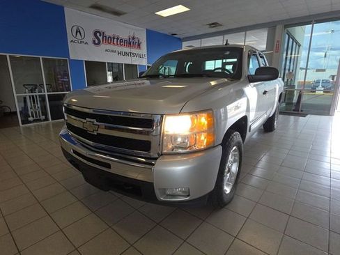Used 2011 Chevrolet Silverado 1500 LT w/ All-Star Edition image 4