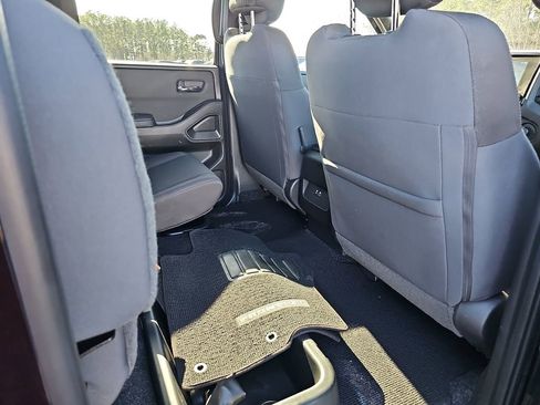 Used 2023 Nissan Frontier SV w/ Midnight Edition Package image 14