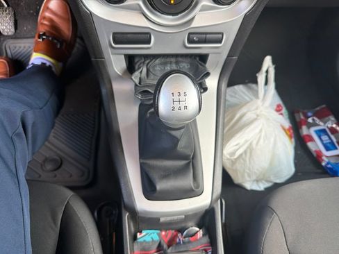 Used 2014 Ford Fiesta SE FWD image 12