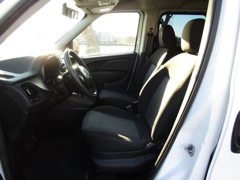 Used 2018 RAM ProMaster City Wagon image 9