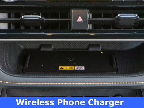 Used 2023 Toyota Highlander Bronze Edition image 7