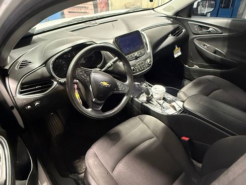 Used 2019 Chevrolet Malibu LT FWD image 5