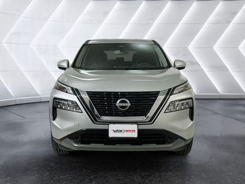 Used 2023 Nissan Rogue SV FWD image 2