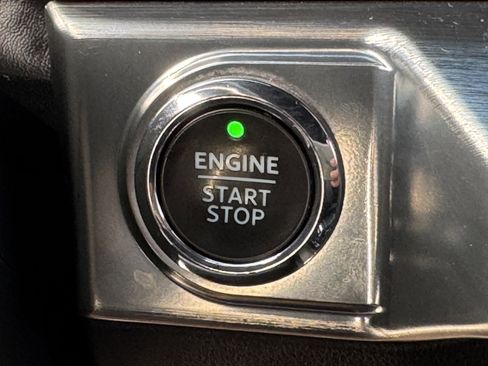 Used 2021 Ford F150 Lariat w/ Equipment Group 502A High image 26