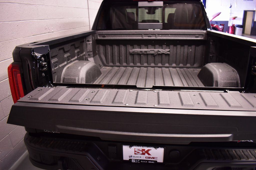 Certified 2023 GMC Sierra 1500 AT4X w/ AT4X AEV Edition AWD/4WD image 9