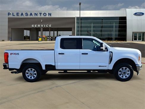 Used 2024 Ford F250 XLT w/ FX4 Off-Road Package image 6