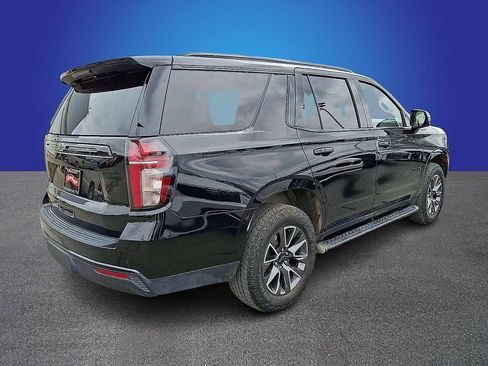 Used 2023 Chevrolet Tahoe Z71 w/ Luxury Package AWD/4WD image 5
