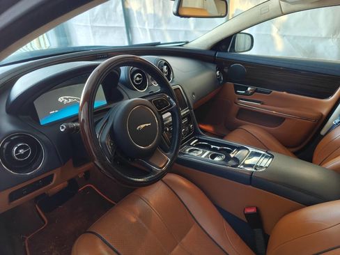 Used 2012 Jaguar XJ L image 12