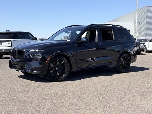 Used 2023 BMW X7 xDrive40i w/ M Sport Package AWD/4WD image 2