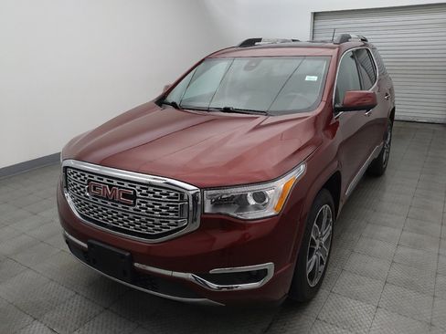 Used 2017 GMC Acadia Denali w/ Technology Package FWD image 15