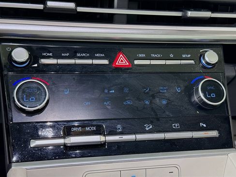 Used 2026 Hyundai Santa Fe SEL FWD image 14