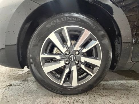 Used 2024 Nissan Versa SV FWD image 12