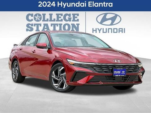 Used 2024 Hyundai Elantra SEL w/ Convenience Package FWD image 1