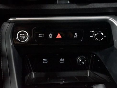 Used 2025 Audi Q5 Premium Plus AWD/4WD image 23