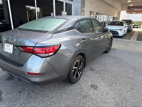 Used 2025 Nissan Sentra SV FWD image 8