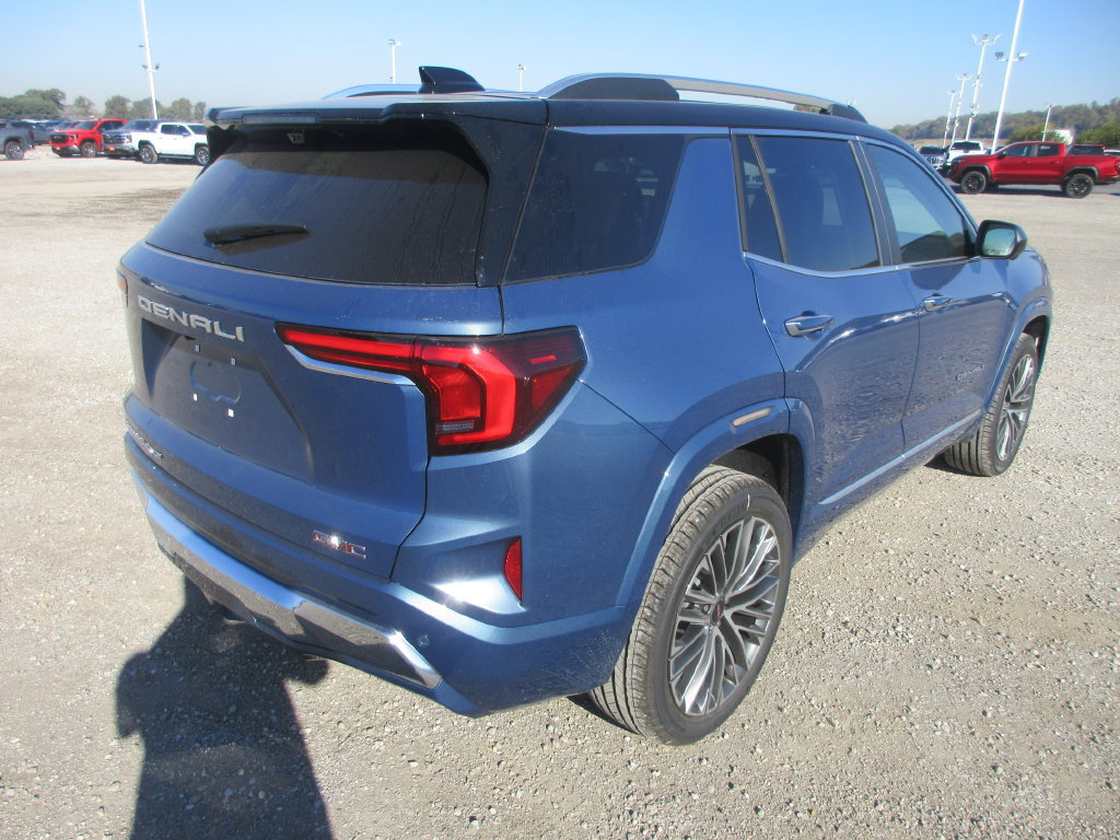 New 2027 GMC Terrain Denali w/ LPO, Black Badging Package AWD/4WD image 4